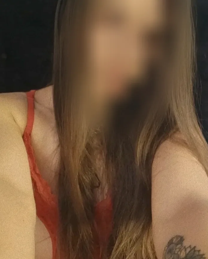 Ada, 25
