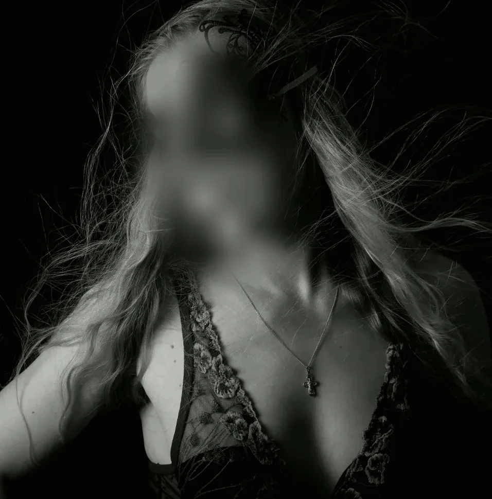 Iona, 34