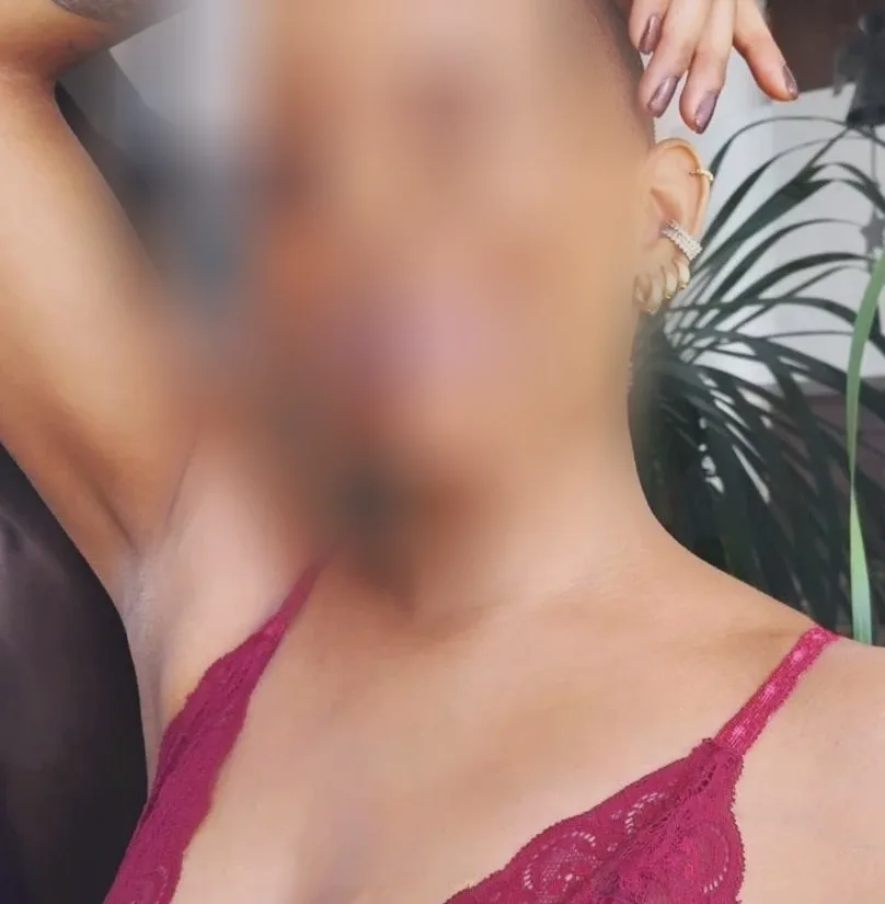 Jade, 24