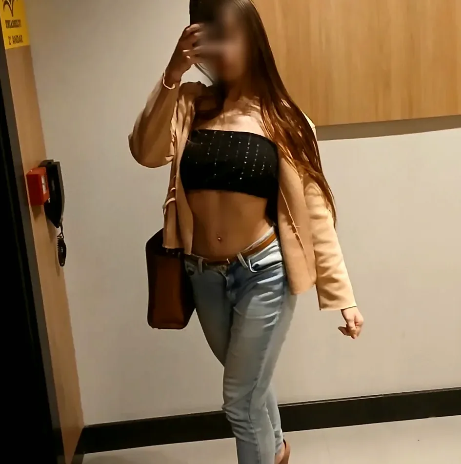 Priya, 21