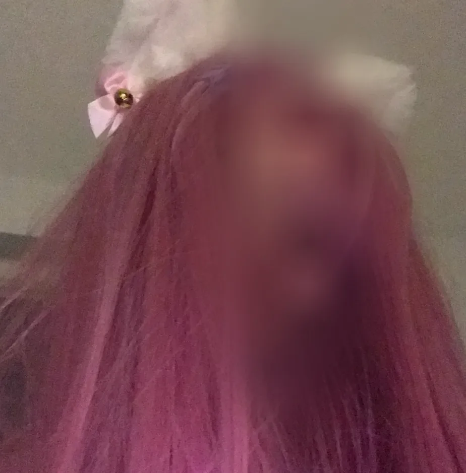 Stacey, 22